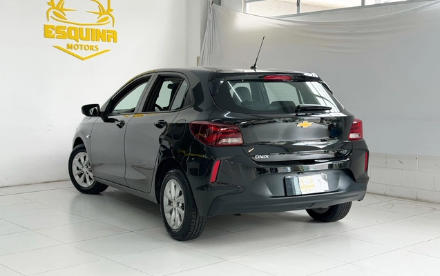 imagem-https://www.socarrao.com.br/sc-vehicle-images-prod/4352588/1791984890072-51a2595a81224da5aa6635552a7a484a_1791984863148.jpg