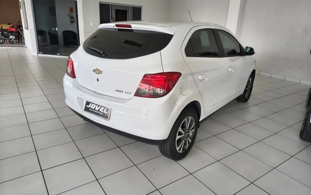 imagem-https://www.socarrao.com.br/sc-vehicle-images-prod/4352631/1791985117970-5023bd10-d9ac-486c-8376-0e043902548d.jpg