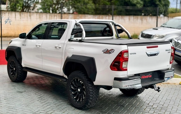 imagem-https://www.socarrao.com.br/sc-vehicle-images-prod/4352640/1791985162301-5_103840.jpg