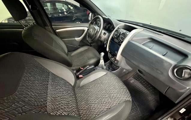 imagem-https://www.socarrao.com.br/sc-vehicle-images-prod/4352642/1791985166480-8050912_13_B_98e6267fa5.jpeg