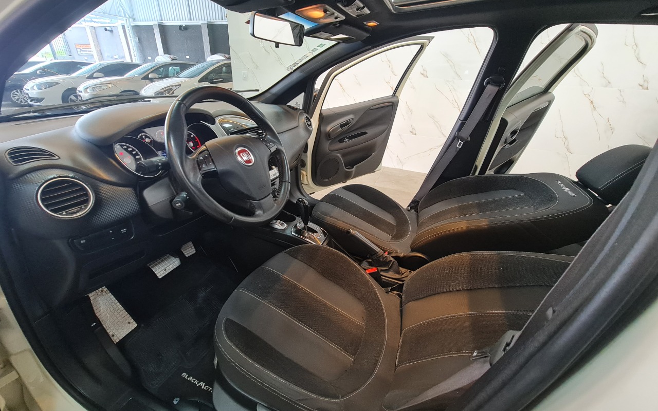 imagem-https://www.socarrao.com.br/sc-vehicle-images-prod/4352655/1791990266501-OC5qcGc.jpg