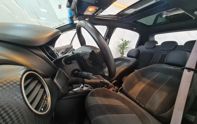 imagem-https://www.socarrao.com.br/sc-vehicle-images-prod/4352655/1791990266636-OS5qcGc.jpg