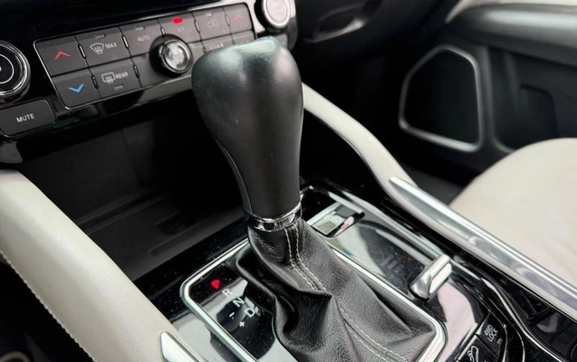 imagem-https://www.socarrao.com.br/sc-vehicle-images-prod/4352818/1792011231261-8568581_14_B_ba6e4abd97.jpeg