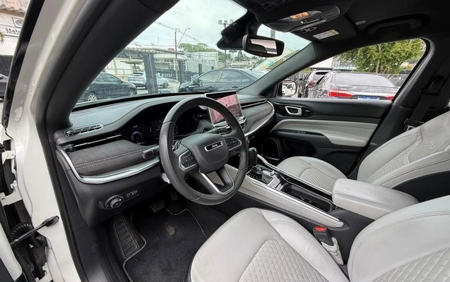 imagem-https://www.socarrao.com.br/sc-vehicle-images-prod/4352818/1792011231278-8568581_12_B_b457a811ed.jpeg