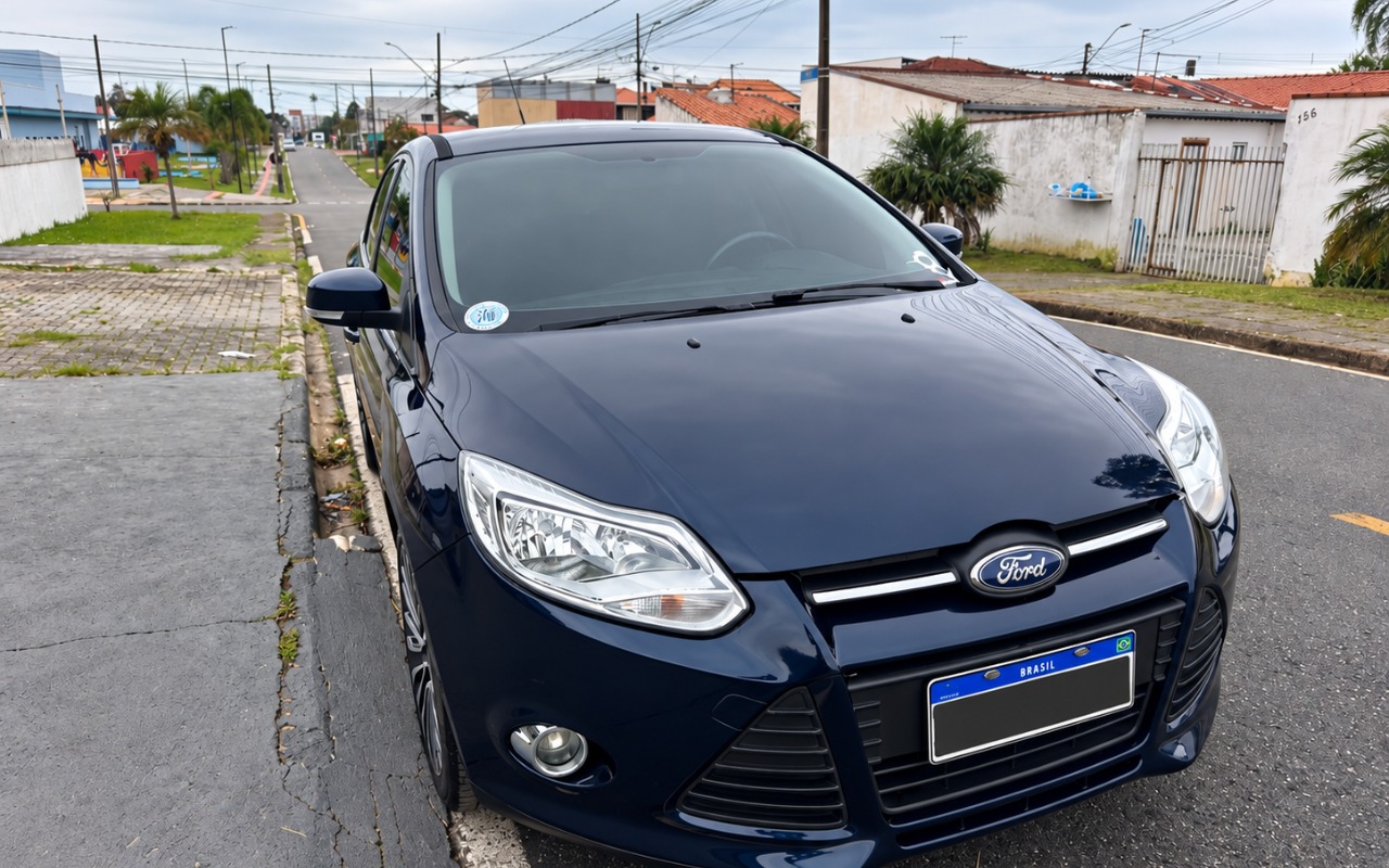 Ford Focus 2015 Azul — foto 1 de 3