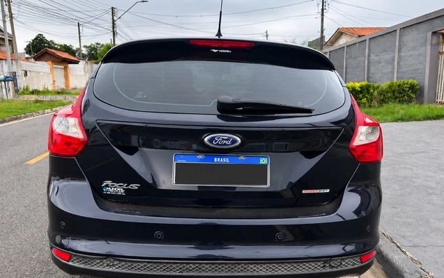 imagem-https://www.socarrao.com.br/sc-vehicle-images-prod/4352855/1791986800217-Rm9yZCBGb2N1cyBQcmV0byBlbSBSdWEgUmVzaWRlbmNpYWwucG5n.png