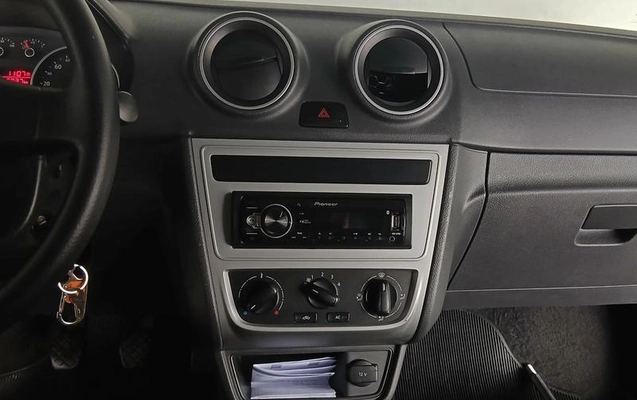 imagem-https://www.socarrao.com.br/sc-vehicle-images-prod/4352933/1792850352508-8560758_0_B_5819b0210d.jpeg