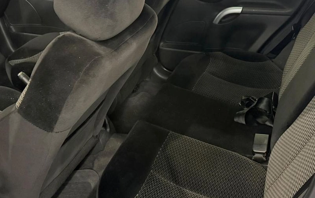 imagem-https://www.socarrao.com.br/sc-vehicle-images-prod/4352939/1791989240746-8568817_5_B_df91145cbc.jpeg
