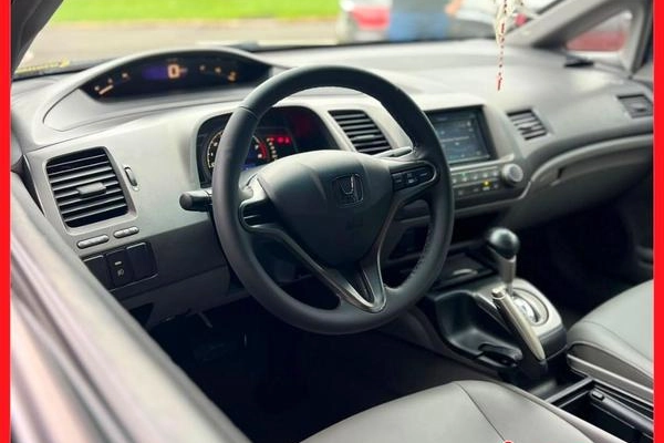 imagem-https://www.socarrao.com.br/sc-vehicle-images-prod/4352944/1791987462072-8435904_7_B_d42974a6f0.jpg