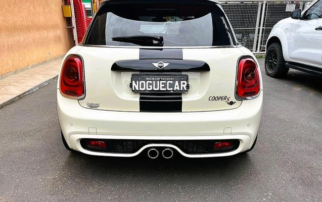 imagem-https://www.socarrao.com.br/sc-vehicle-images-prod/4352945/1791991845043-8568779_13_B_333c07bd22.jpeg