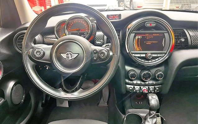 imagem-https://www.socarrao.com.br/sc-vehicle-images-prod/4352945/1791991845046-8568779_3_B_04d3aa6845.jpeg
