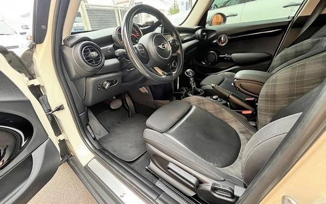 imagem-https://www.socarrao.com.br/sc-vehicle-images-prod/4352945/1791991845052-8568779_3_B_43f5d106a2.jpeg