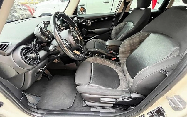 imagem-https://www.socarrao.com.br/sc-vehicle-images-prod/4352945/1791991845054-8568779_1_B_ef7d92beed.jpeg