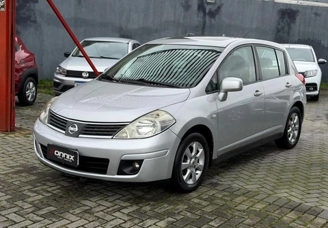 Nissan TIIDA 2008 Prata — foto 1 de 3