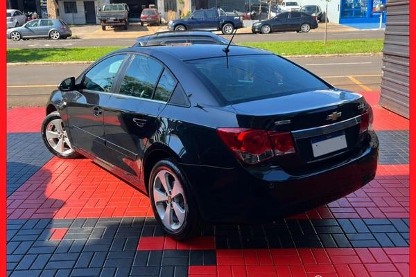 imagem-https://www.socarrao.com.br/sc-vehicle-images-prod/4352964/1791987603796-8526783_5_B_08604f276a.jpg