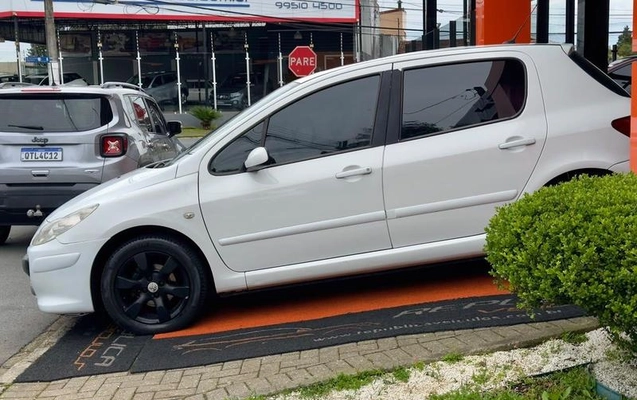 imagem-https://www.socarrao.com.br/sc-vehicle-images-prod/4352977/1791987667877-8567417_7_B_4218a43a2b.jpeg