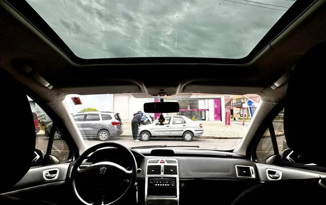 imagem-https://www.socarrao.com.br/sc-vehicle-images-prod/4352977/1791987667893-8567417_12_B_235d2bf1d4.jpeg