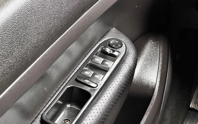 imagem-https://www.socarrao.com.br/sc-vehicle-images-prod/4352977/1791987667905-8567417_18_B_aec9a9b7a0.jpeg