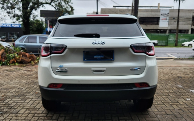 imagem-https://www.socarrao.com.br/sc-vehicle-images-prod/4353073/1791988214166-3dd622b6-5e32-4161-b020-3237e6eff595.jpg