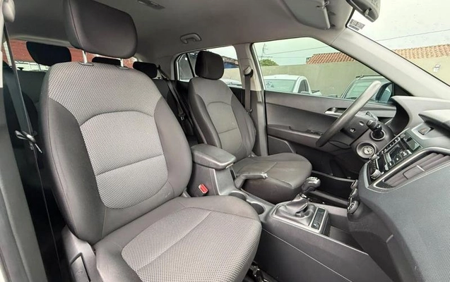 imagem-https://www.socarrao.com.br/sc-vehicle-images-prod/4353097/1792436131708-8568448_0_B_82c1bce45a.jpeg