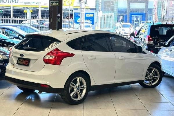 imagem-https://www.socarrao.com.br/sc-vehicle-images-prod/4353138/1792598120208-7801015_3_B_1ca336084b.jpeg