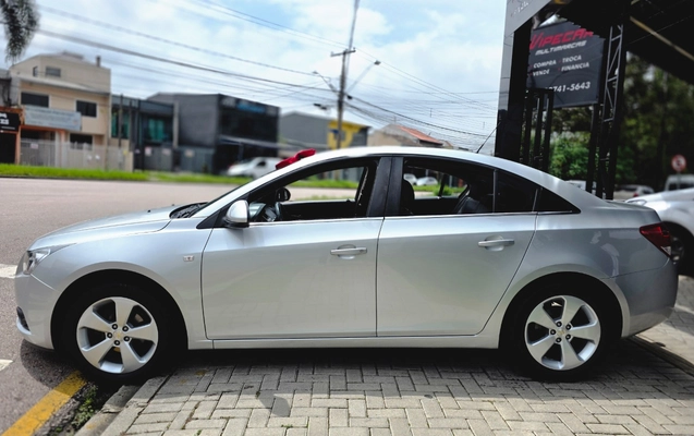 imagem-https://www.socarrao.com.br/sc-vehicle-images-prod/4353185/1791990403138-MjAyNjEwMTRfMTEwNjQ3LmpwZw.jpg