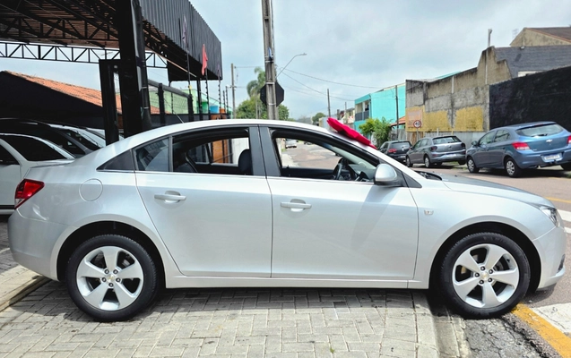 imagem-https://www.socarrao.com.br/sc-vehicle-images-prod/4353185/1791990403574-MjAyNjEwMTRfMTEwNzIzLmpwZw.jpg