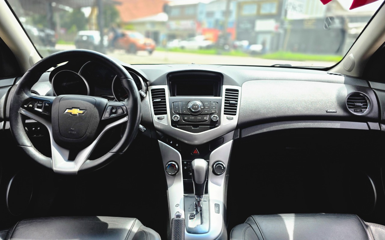 imagem-https://www.socarrao.com.br/sc-vehicle-images-prod/4353185/1791990403867-MjAyNjEwMTRfMTEwODIyLmpwZw.jpg