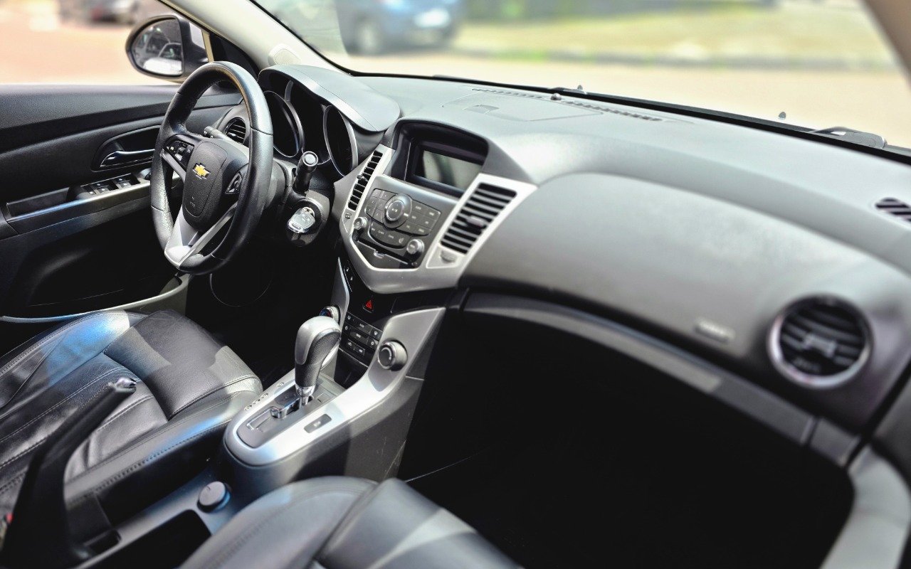 imagem-https://www.socarrao.com.br/sc-vehicle-images-prod/4353185/1791990403918-MjAyNjEwMTRfMTEwODQwLmpwZw.jpg
