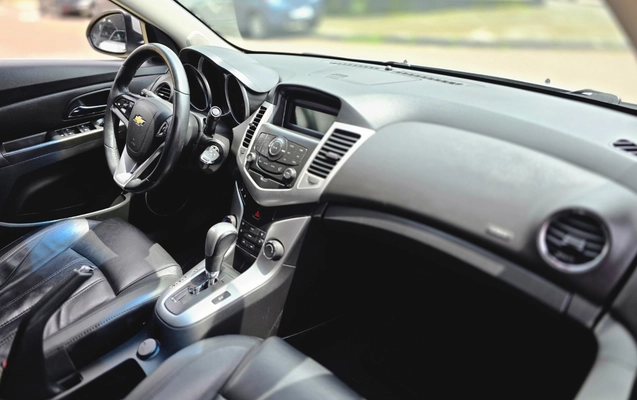 imagem-https://www.socarrao.com.br/sc-vehicle-images-prod/4353185/1791990403918-MjAyNjEwMTRfMTEwODQwLmpwZw.jpg