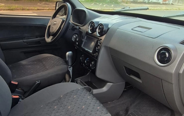 imagem-https://www.socarrao.com.br/sc-vehicle-images-prod/4353203/1791989353466-V2hhdHNBcHAgSW1hZ2UgMjAyNi0wOS0wOCBhdCAwOS41Ny41OSAoNCkuanBlZw.jpeg