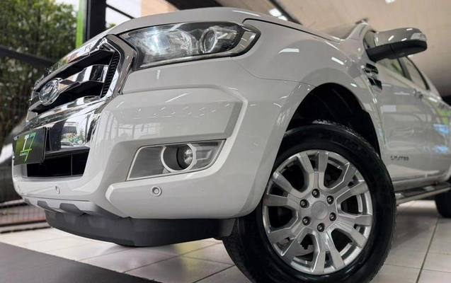imagem-https://www.socarrao.com.br/sc-vehicle-images-prod/4353249/1792526200593-8556147_8_B_be8ae250fa.jpeg