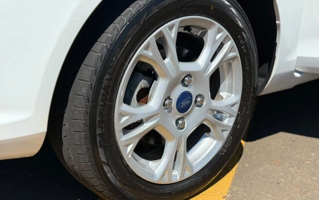 imagem-https://www.socarrao.com.br/sc-vehicle-images-prod/4353271/1791989784448-7936da32063c4feab4114c48d554d3fc_1791989687040.jpg