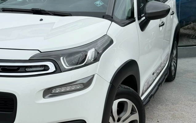 imagem-https://www.socarrao.com.br/sc-vehicle-images-prod/4353276/1791989817762-52d9d05f8e1c4e0da9768334e4ded756_1791989576206.jpg