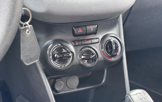 imagem-https://www.socarrao.com.br/sc-vehicle-images-prod/4353298/1792613558209-8564644_12_B_0a49f3c3f2.jpeg
