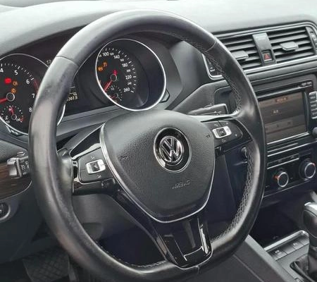 imagem-https://www.socarrao.com.br/sc-vehicle-images-prod/4353409/1791991281428-8494032_8_B_36d1fdfaf1.jpeg