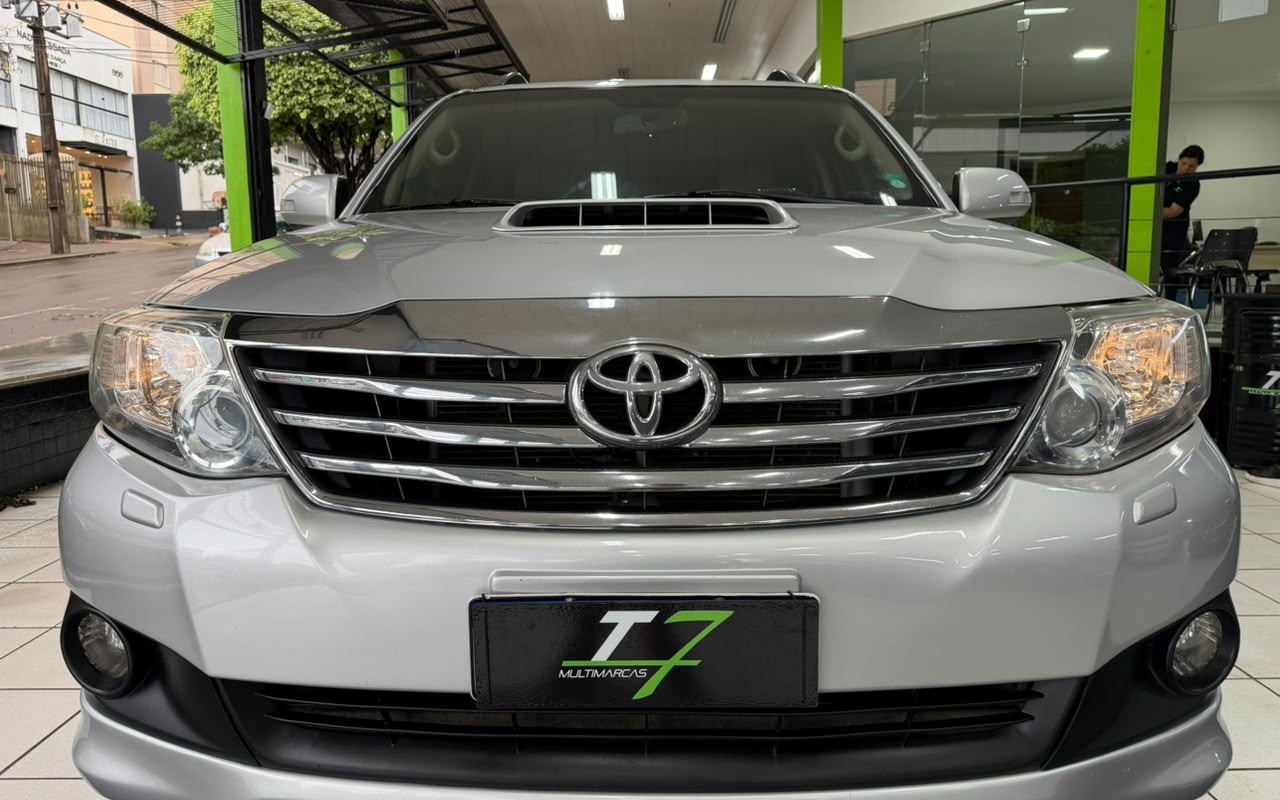 imagem-https://www.socarrao.com.br/sc-vehicle-images-prod/4353477/1792002787765-V2hhdHNBcHAgSW1hZ2UgMjAyNi0xMC0xNCBhdCAxMC41OC41MiAoMSkuanBlZw.jpeg