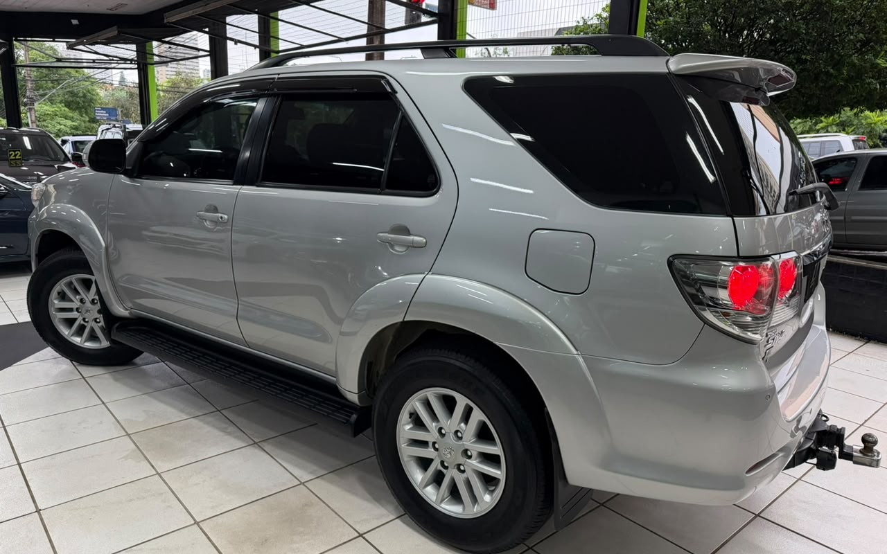 imagem-https://www.socarrao.com.br/sc-vehicle-images-prod/4353477/1792002787993-V2hhdHNBcHAgSW1hZ2UgMjAyNi0xMC0xNCBhdCAxMC41OC41MyAoMSkuanBlZw.jpeg