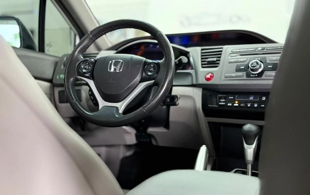 imagem-https://www.socarrao.com.br/sc-vehicle-images-prod/4353481/1792682270876-8568939_11_B_42c512e464.jpeg