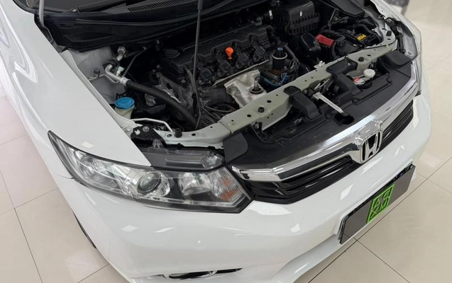 imagem-https://www.socarrao.com.br/sc-vehicle-images-prod/4353481/1792682270879-8568939_13_B_de9b131502.jpeg
