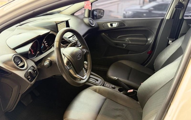 imagem-https://www.socarrao.com.br/sc-vehicle-images-prod/4353534/1792690137663-8517200_7_B_b41f57826c.jpeg