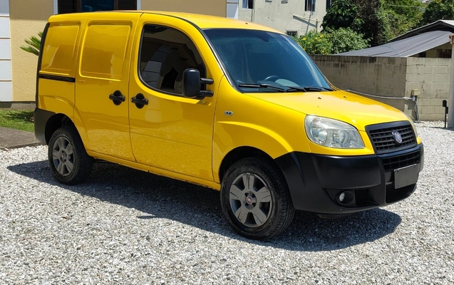 imagem-https://www.socarrao.com.br/sc-vehicle-images-prod/4353566/1791992929399-UEhPVE8tMjAyNi0xMC0xNC0xMi0zMi0yNy5qcGc.jpg