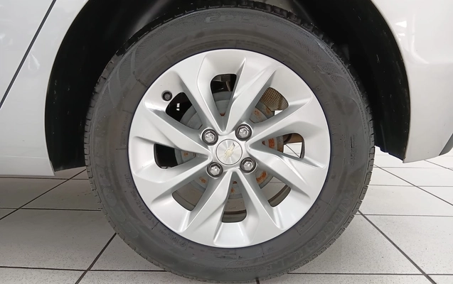 imagem-https://www.socarrao.com.br/sc-vehicle-images-prod/4353593/1791993085105-ca9e6b1f-564a-48dd-83a0-d7d7b69d5dc6.jpg