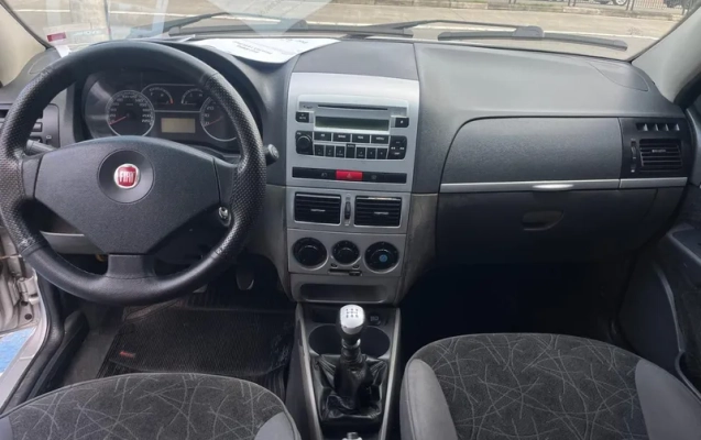 imagem-https://www.socarrao.com.br/sc-vehicle-images-prod/4353693/1791993896416-1873f3c2-e9c9-4f72-86c9-539fcfd8f2e2.webp