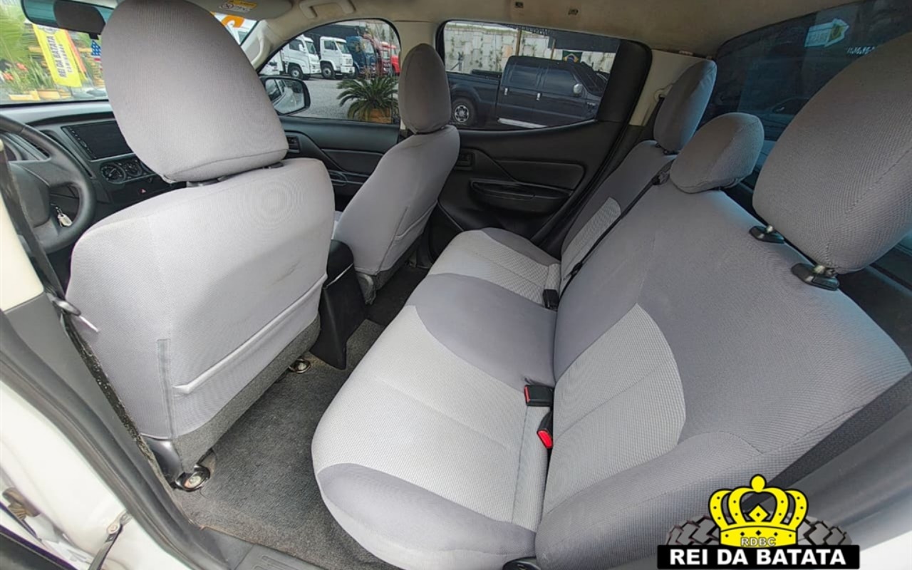 imagem-https://www.socarrao.com.br/sc-vehicle-images-prod/4353701/1791994044907-MTEuanBn.jpg