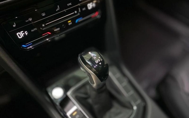 imagem-https://www.socarrao.com.br/sc-vehicle-images-prod/4353705/1791994129803-8569459_13_B_f8e194a70c.jpeg