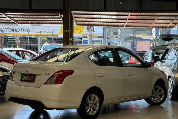 imagem-https://www.socarrao.com.br/sc-vehicle-images-prod/4353712/1791994317815-8482765_11_B_dbbbfb7662.jpeg