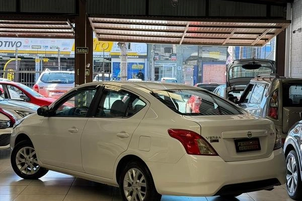 imagem-https://www.socarrao.com.br/sc-vehicle-images-prod/4353712/1791994317817-8482765_9_B_97b57855e9.jpeg