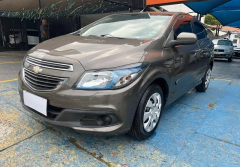 Chevrolet Onix 2013 Cinza — foto 1 de 3