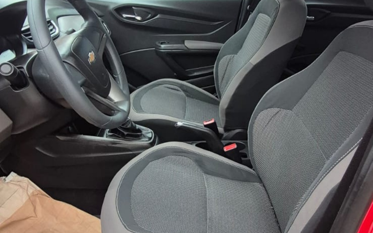 imagem-https://www.socarrao.com.br/sc-vehicle-images-prod/4353775/1791994575321-V2hhdHNBcHAgSW1hZ2UgMjAyNi0wOS0xMyBhdCAxMS4xOS4xNCAoMSkuanBlZw.jpeg